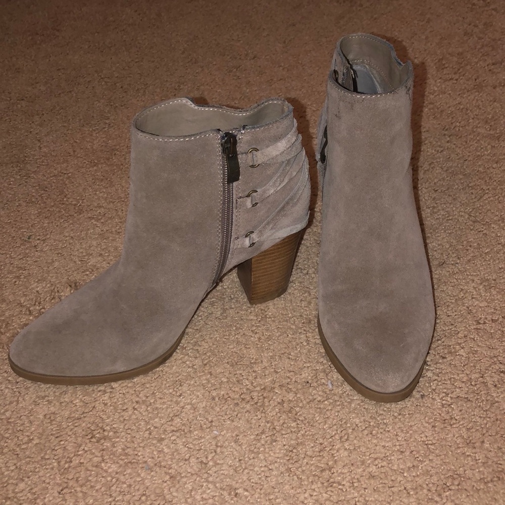 Grey Booties - Picture 2 of 4